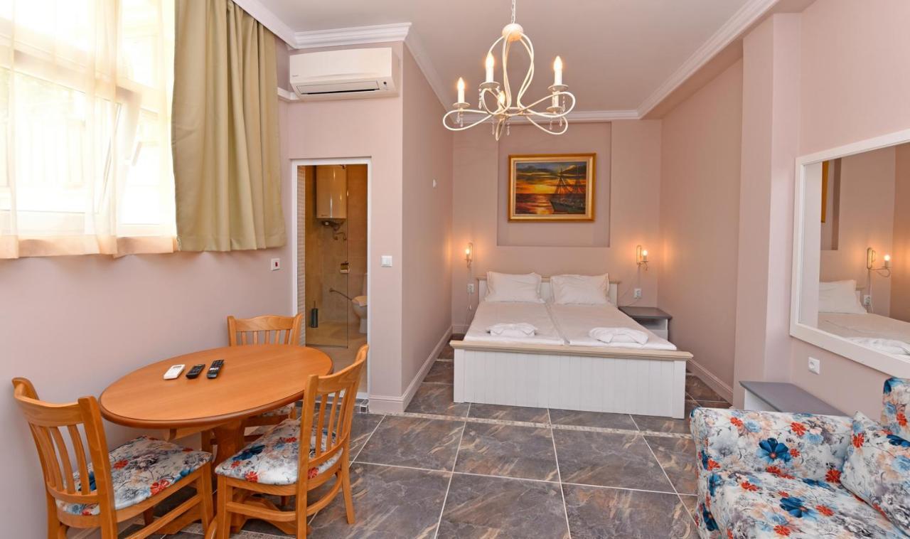 Sirena Palace Family Hotel Obzor Dış mekan fotoğraf