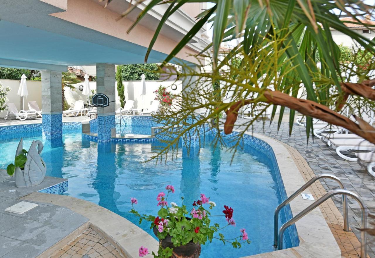 Sirena Palace Family Hotel Obzor Dış mekan fotoğraf
