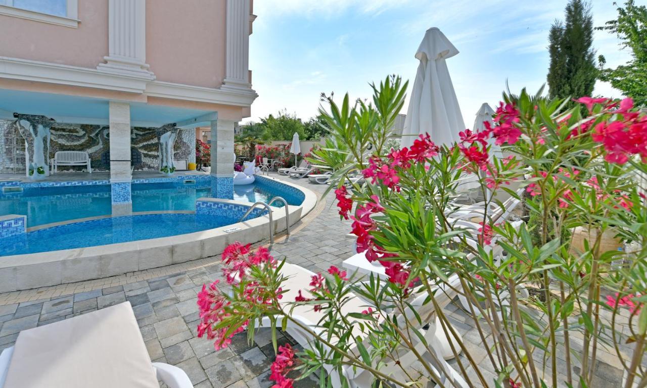 Sirena Palace Family Hotel Obzor Dış mekan fotoğraf