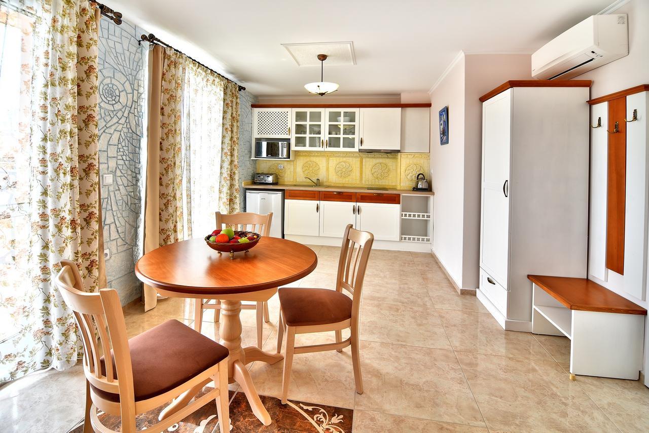 Sirena Palace Family Hotel Obzor Dış mekan fotoğraf