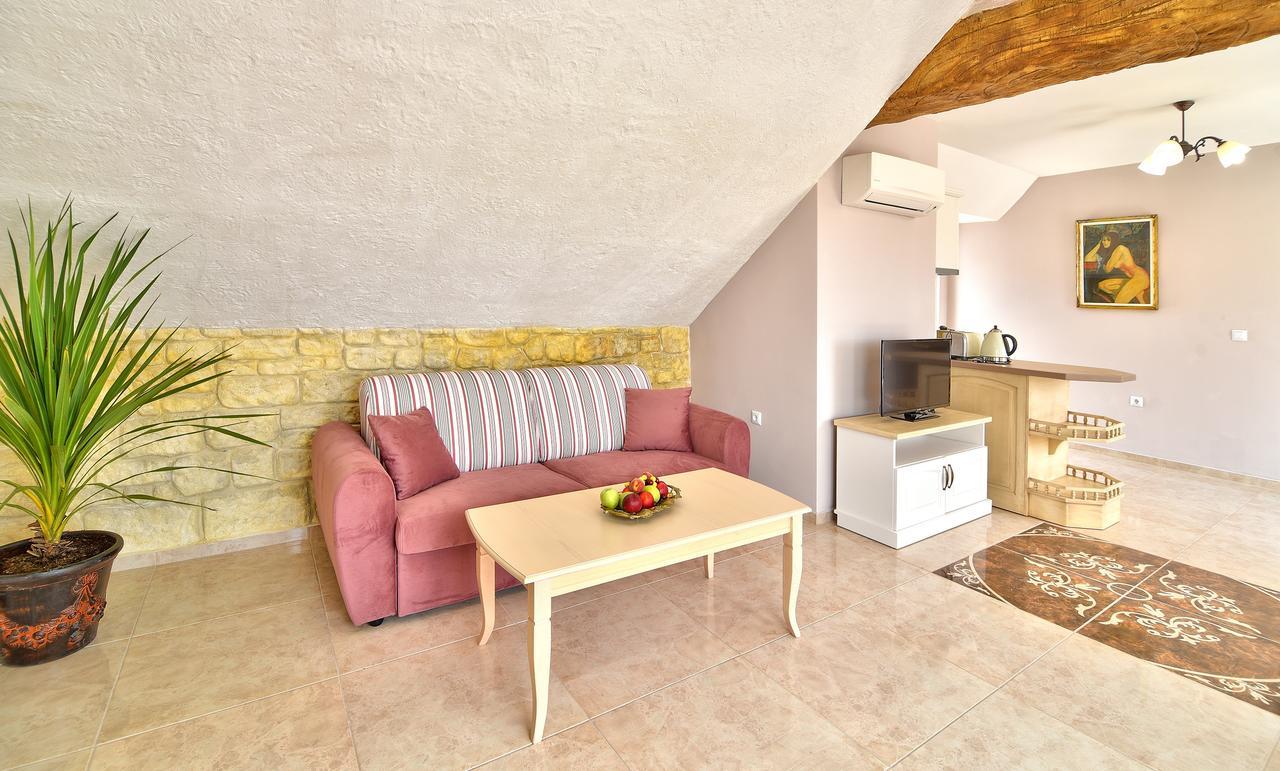 Sirena Palace Family Hotel Obzor Dış mekan fotoğraf