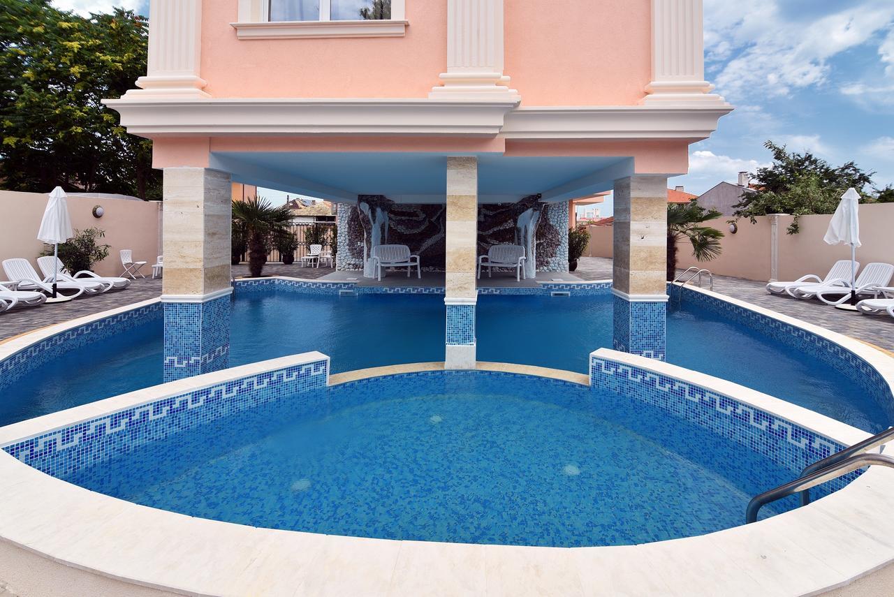 Sirena Palace Family Hotel Obzor Dış mekan fotoğraf