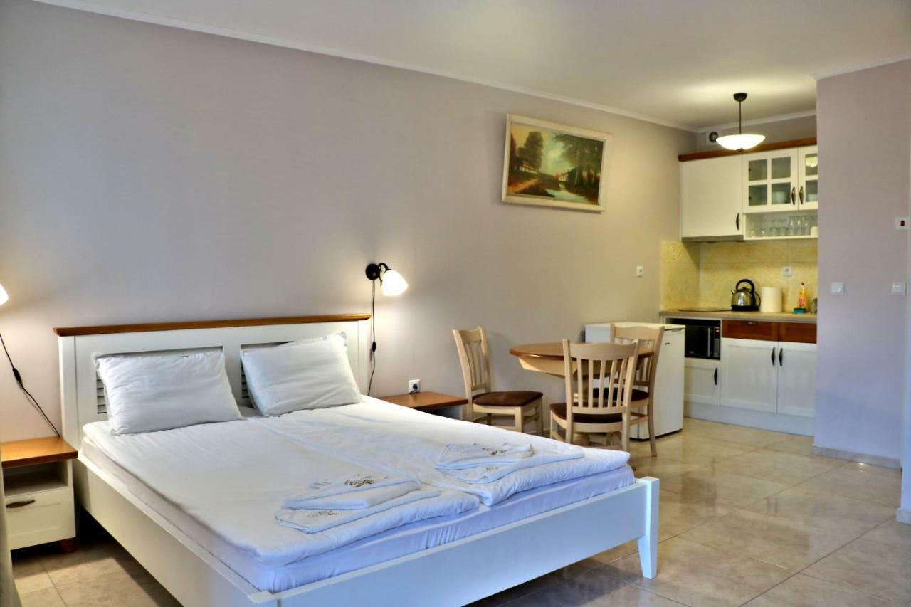 Sirena Palace Family Hotel Obzor Dış mekan fotoğraf